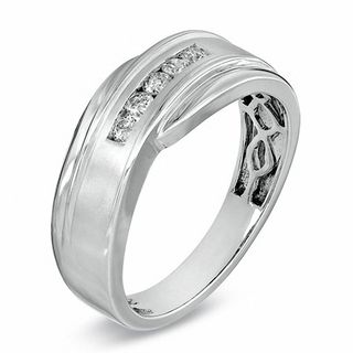 Men's 0.25 CT. T.W. Diamond Five Stone Comfort Fit Anniversary Band in 14K White Gold|Peoples Jewellers