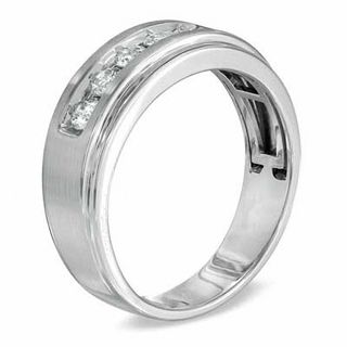 Men's CT. T.W. Diamond Five Stone Wedding Band in 14K White Gold|Peoples Jewellers