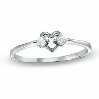 0.10 CT. T.W Diamond Flanked Heart Promise Ring in 10K White Gold|Peoples Jewellers