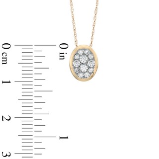 0.33 CT. T.W. Diamond Oval Cluster Pendant in 10K Gold|Peoples Jewellers
