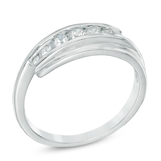 0.25 CT. T.W. Diamond Seven Stone Bypass Ring in 10K White Gold|Peoples Jewellers