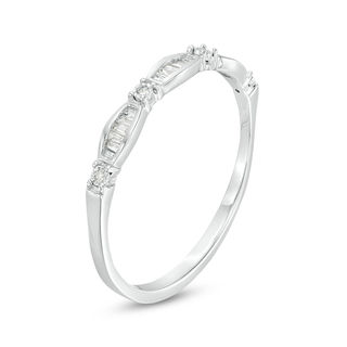 0.05 CT. T.W. Baguette and Round Diamond Station Band in 10K Gold|Peoples Jewellers