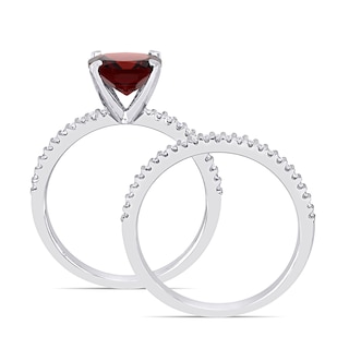 8.0mm Cushion-Cut Garnet and 0.23 CT. T.W. Diamond Bridal Set in 14K White Gold|Peoples Jewellers