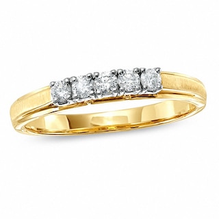 Previously Owned - 0.20 CT. T.W. Diamond Five Stone Wedding Band in 14K Gold|Peoples Jewellers