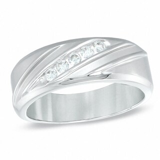 Previously Owned - Men's 0.25 CT. T.W. Diamond Five Stone Slant Wedding Band in 10K White Gold|Peoples Jewellers