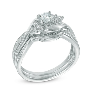 Previously Owned - 0.63 CT. T.W. Diamond Tri-Sides Bridal Set in 10K White Gold|Peoples Jewellers