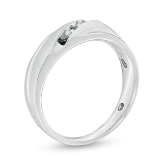 Previously Owned Men's 0.18 CT. T.W. Black and White Diamond Slant Five Stone Anniversary Band in Sterling Silver|Peoples Jewellers
