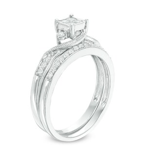 Previously Owned - 0.33 CT. T.W. Quad Diamond Bridal Set in 10K White Gold|Peoples Jewellers