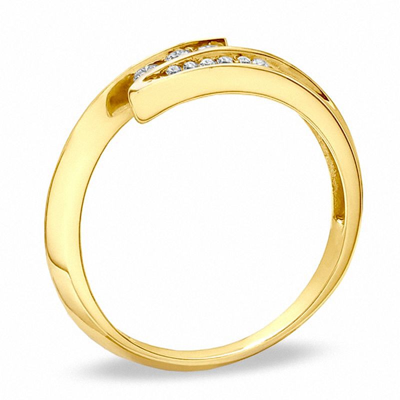 0.18 CT. T.W. Diamond Three Stone Bypass Ring in 10K Gold|Peoples Jewellers