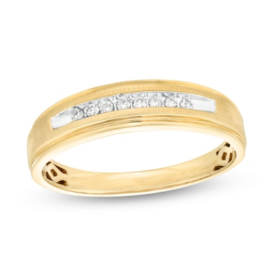 Men's 0.10 CT. T.W. Diamond Wedding Band in 10K Gold