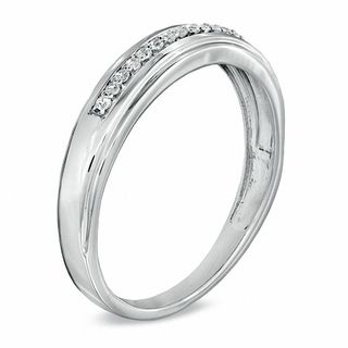 Men's CT. T.W. Diamond Wedding Band in 10K White Gold