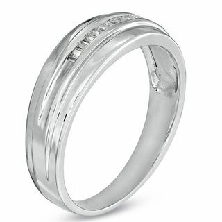 Men's 0.16 CT. T.W. Baguette Diamond Wedding Band in 10K Gold