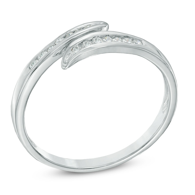 0.10 CT. T.W. Diamond Bypass Ring in 10K Gold|Peoples Jewellers