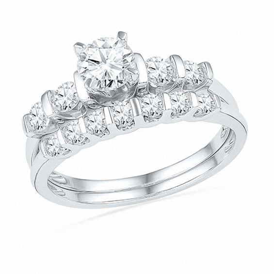 0.95 CT. T.W. Diamond Bridal Set in 10K White Gold