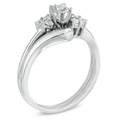 0.16 CT. T.W. Diamond Three Stone Slant Bridal Set in 10K Gold