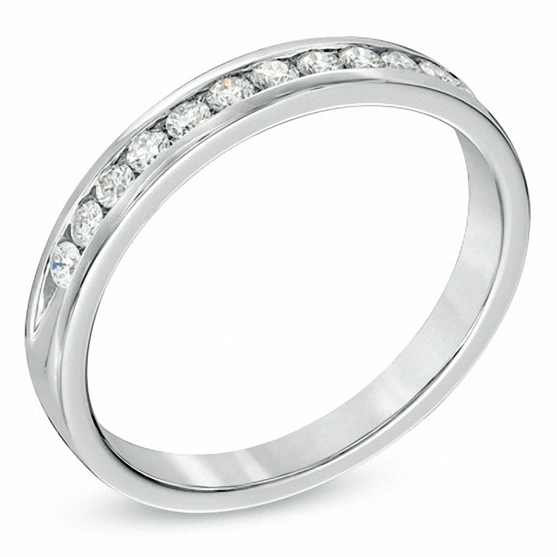 0.25 CT. T.W. Certified Colourless Diamond Anniversary Band in 18K White Gold (E/I1)