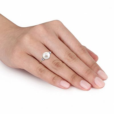 7.5-8.0mm Freshwater Cultured Pearl and 0.12 CT. T.W. Diamond Tri-Sides Ring in 10K Gold