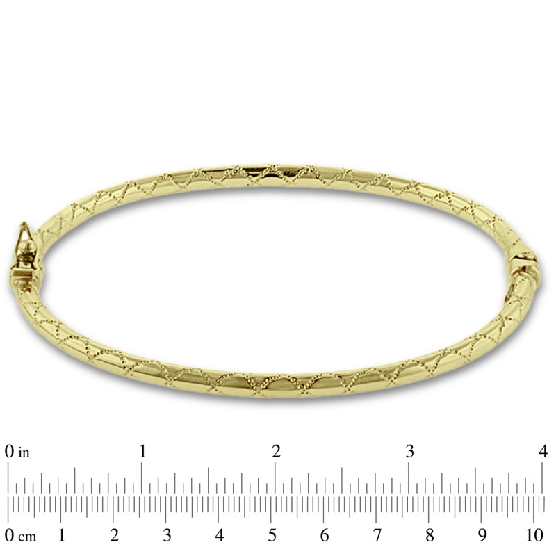 Quilted Hinged Bangle in 10K Gold
