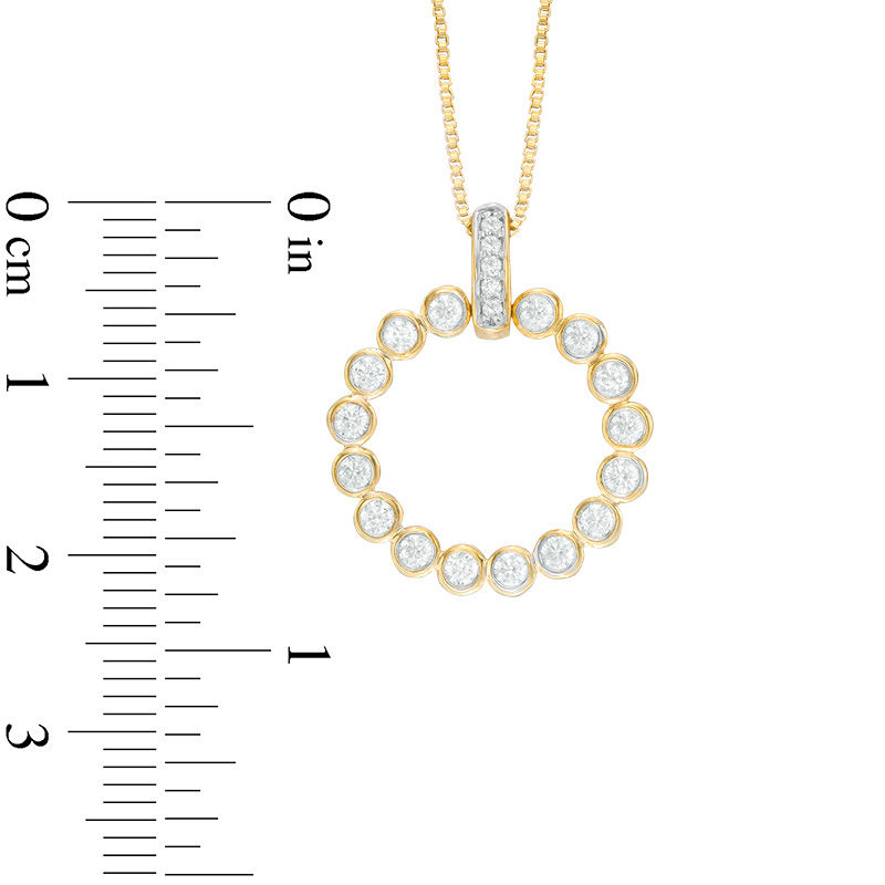 0.45 CT. T.W. Diamond Circle Pendant in 10K Gold|Peoples Jewellers