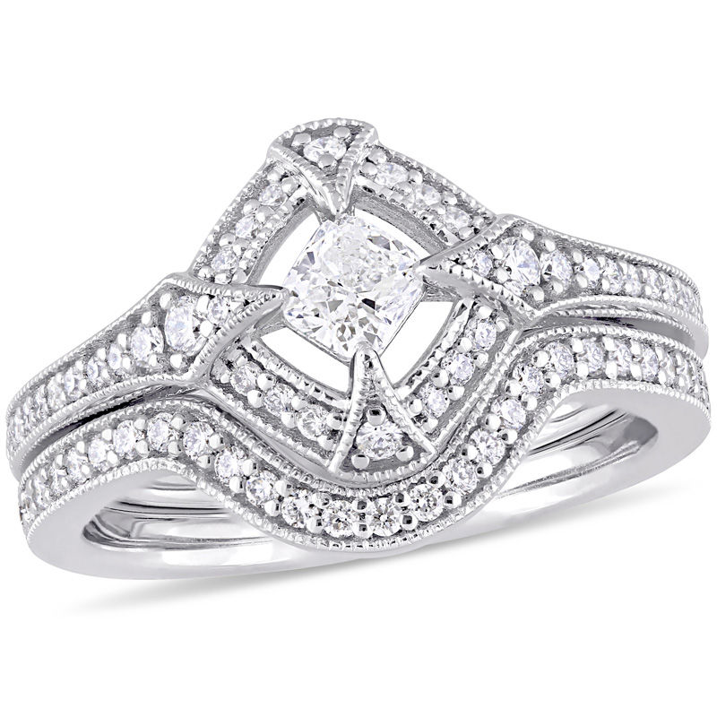 0.73 CT. T.W. Cushion-Cut Diamond Tilted Frame Vintage-Style Bridal Set in 10K White Gold|Peoples Jewellers