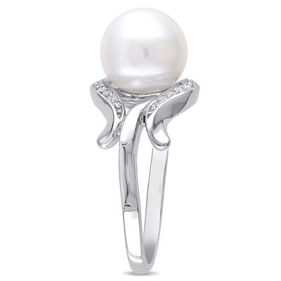 9.0-9.5mm Freshwater Cultured Pearl and 0.07 CT. T.W. Diamond Loop Ring in 10K White Gold