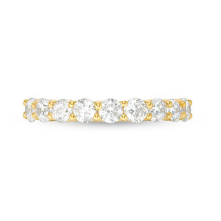 0.95 CT. T.W. Diamond Wedding Band in 10K Gold