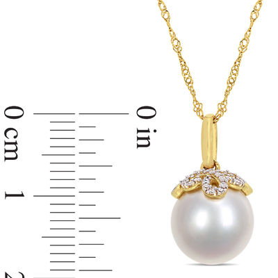 10.0-11.0mm South Sea Cultured Pearl and 0.073 CT. T.W. Diamond Leaf Top Pendant in 14K Gold-17"