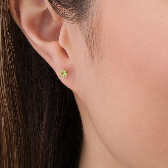 4.0mm Peridot Solitaire Stud Earrings in 14K Gold