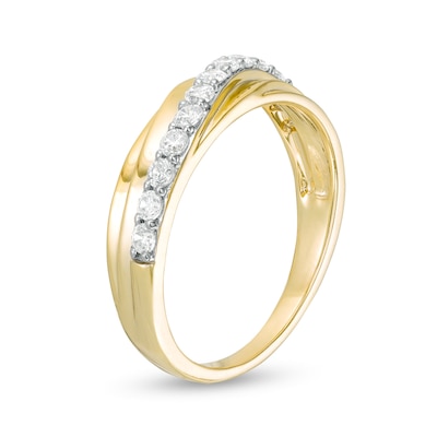 CT. T.W. Diamond Wavy Crossover Anniversary Band in 10K Gold