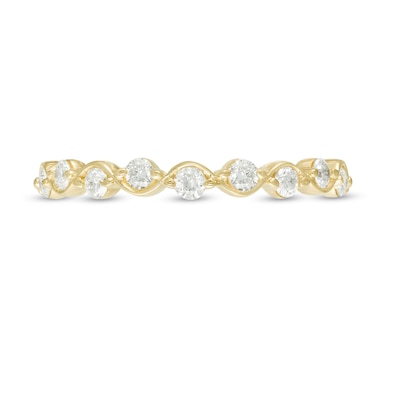 0.30 CT. T.W. Diamond Wavy Wedding Band in 10K Gold