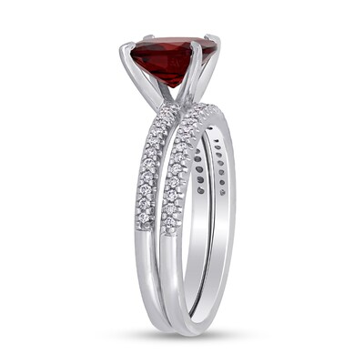 8.0mm Cushion-Cut Garnet and 0.23 CT. T.W. Diamond Bridal Set in 14K White Gold