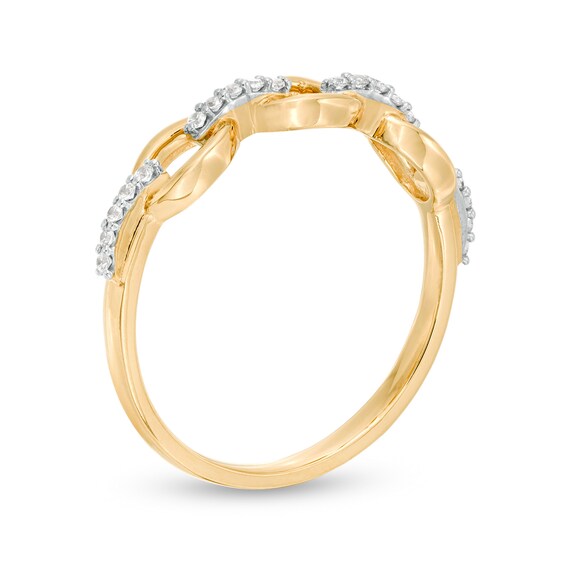 0.086 CT. T.W. Diamond Oval Link Band in 10K Gold