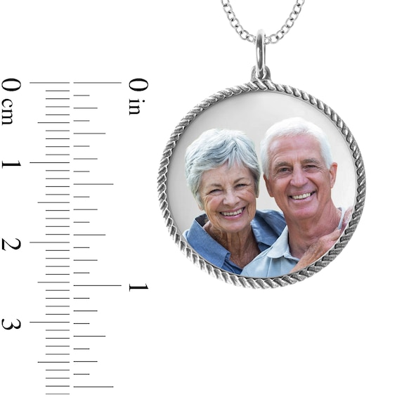 Engravable Photo Rope Frame Circle Pendant in Sterling Silver (1 Image and 3 Lines)