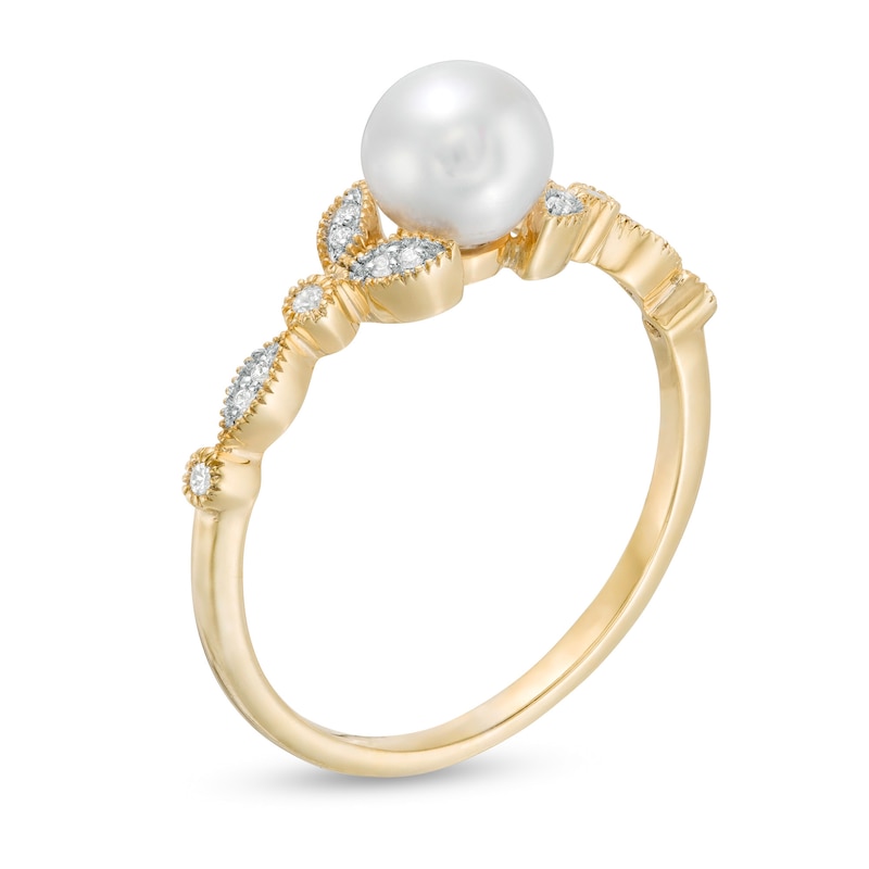 6.0mm Freshwater Cultured Pearl and 0.04 CT. T.W. Diamond Vintage-Style Ring in 10K Gold|Peoples Jewellers