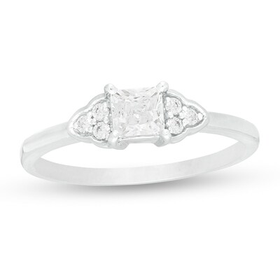 0.37 CT. T.W. Princess-Cut Diamond Tri-Sides Engagement Ring in 10K Gold