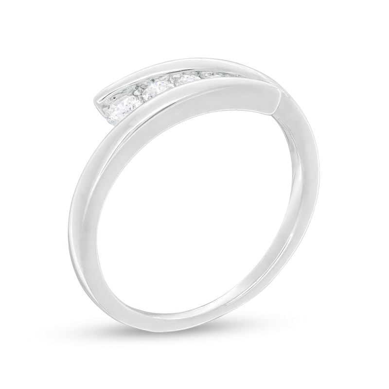 0.25 CT. T.W. Diamond Graduated Bypass Ring in 10K White Gold