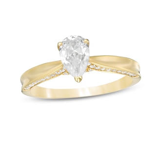 0.95 CT. T.W. Pear-Shaped Diamond Engagement Ring in 14K Gold