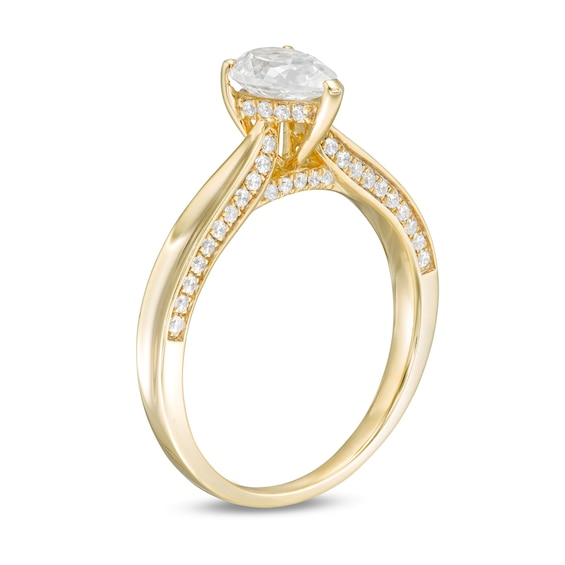 0.95 CT. T.W. Pear-Shaped Diamond Engagement Ring in 14K Gold