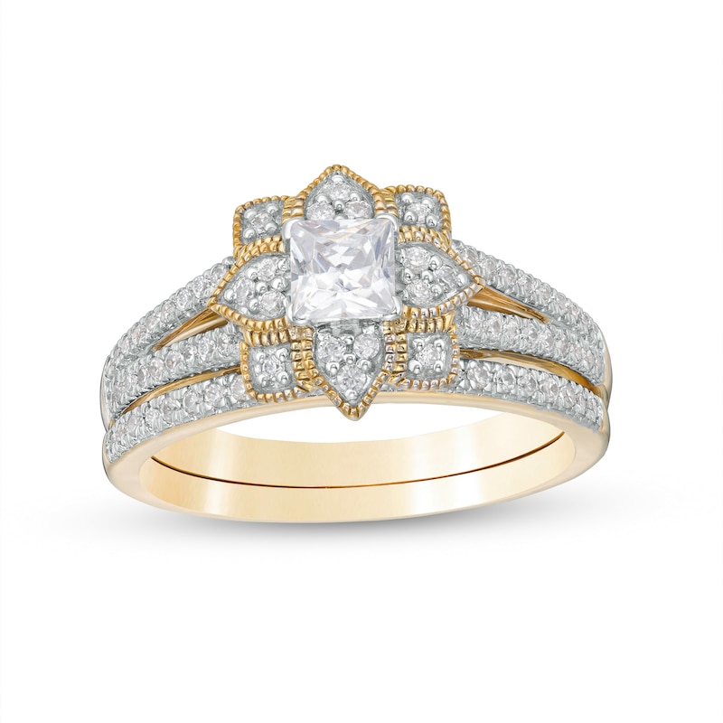 0.69 CT. T.W. Princess-Cut Diamond Flower Frame Vintage-Style Bridal Set in 10K Gold|Peoples Jewellers