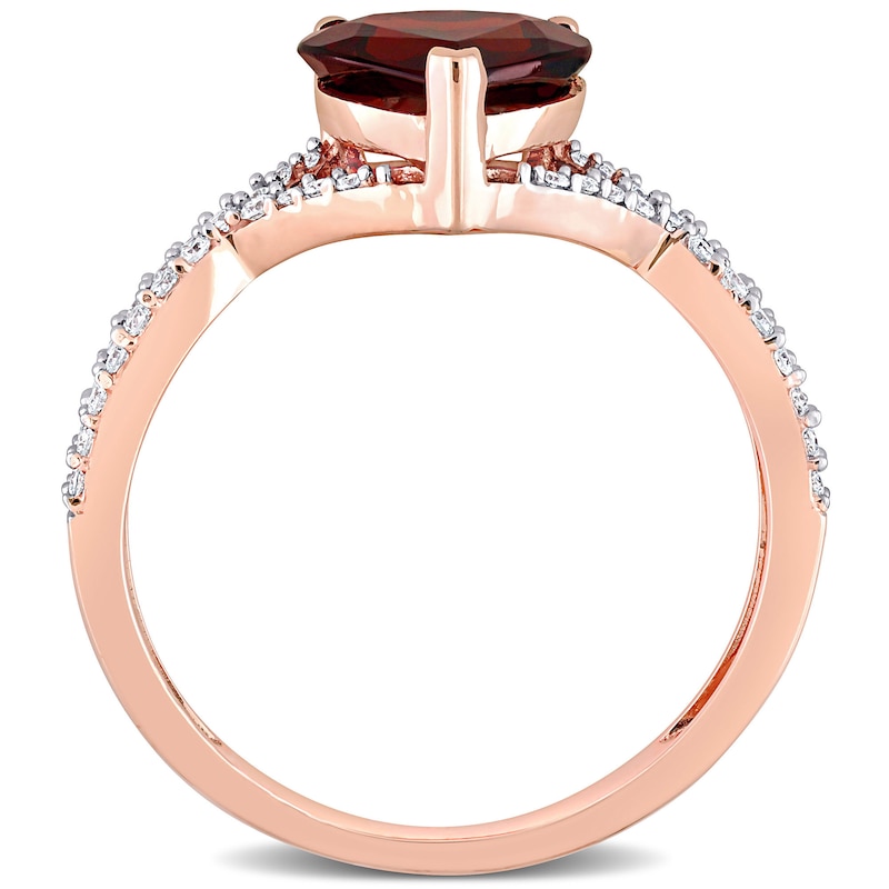 8.0mm Heart-Shaped Garnet and 0.20 CT. T.W. Diamond Twist Split Shank Ring in 14K Rose Gold|Peoples Jewellers