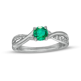 5.0mm Lab-Created Emerald and White Sapphire Criss-Cross Split Shank Ring in Sterling Silver