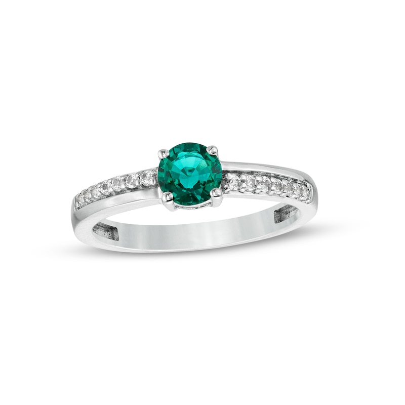 5.0mm Lab-Created Emerald and White Sapphire Mirrored Shank Ring in Sterling Silver