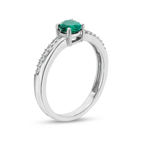 5.0mm Lab-Created Emerald and White Sapphire Mirrored Shank Ring in Sterling Silver