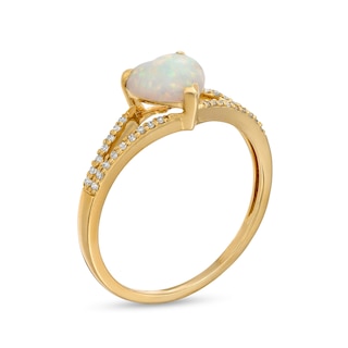 7.0mm Heart-Shaped Lab-Created Opal and 0.085 CT. T.W. Diamond Split Shank Ring in 10K Gold