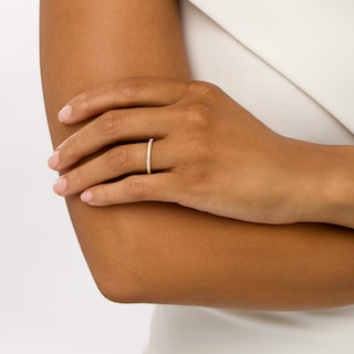 Vera Wang Love Collection 0.23 CT. T.W. Diamond Anniversary Band in 14K Gold (I/SI2)