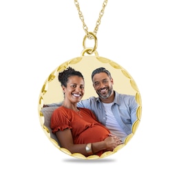 Medium Engravable Photo Diamond-Cut Edge Medallion Pendant in 10K White, Yellow, or Rose Gold (1 Image and 3 Lines)