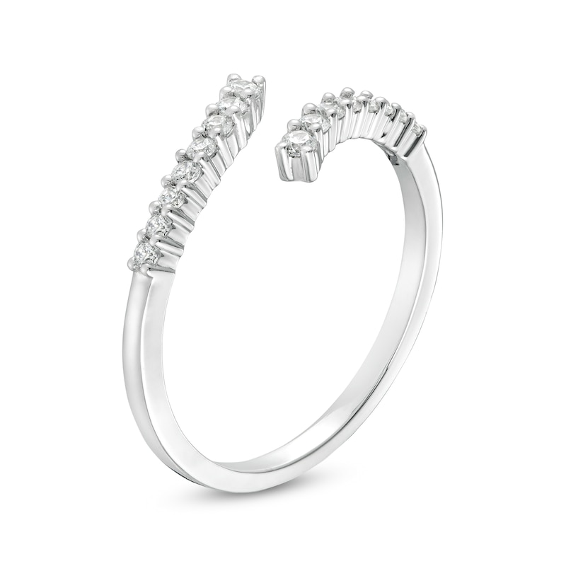 0.18 CT. T.W. Diamond Graduated Bypass Anniversary Band in 10K Gold|Peoples Jewellers