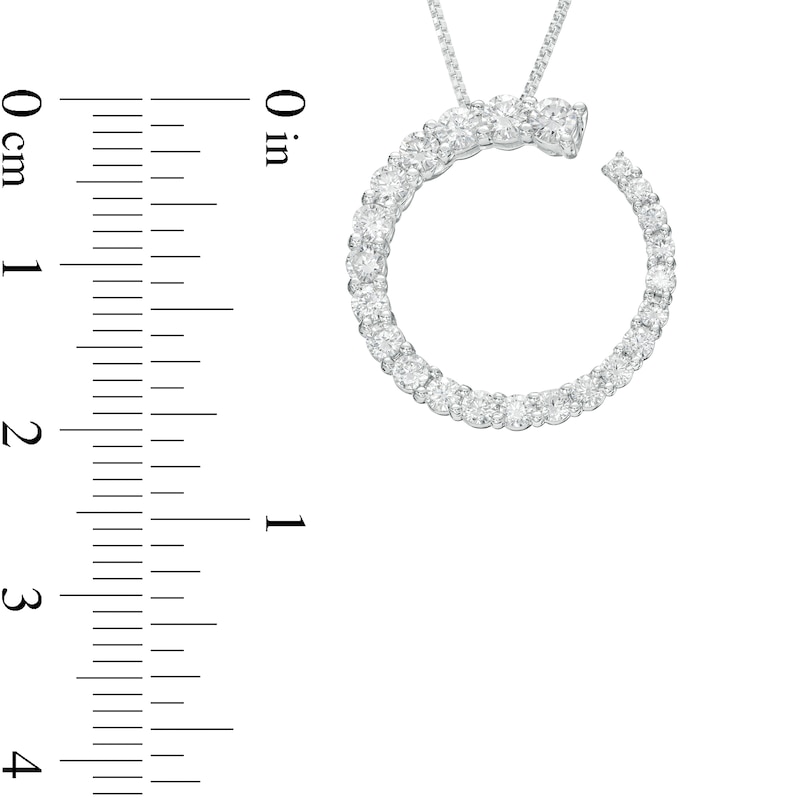 1.00 CT. T.W. Certified Lab-Created Diamond Graduated Circle Outline Pendant in 14K White Gold (F/SI2)|Peoples Jewellers