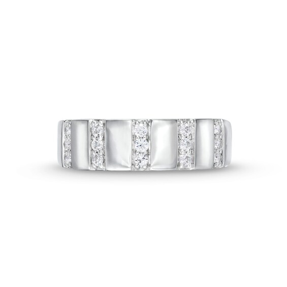 CT. T.W. Diamond Trio Linear Row Band in 10K Gold