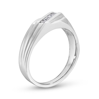 Men's 0.20 CT. T.W. Canadian Certified Diamond Five Stone Slant Groove Shank Band in 14K White Gold (I/I1)